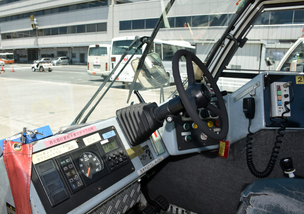 トーバーレストラクターの運転席