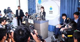 【稲田朋美防衛相】会見に臨む稲田朋美防衛相＝２８日午前、防衛省（納冨康撮影）
