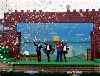 新アトラクション「ＳＵＰＥＲＮＩＮＴＥＮＤＯＷＯＲＬＤ」の着工式＝大阪市此花区（前川純一郎撮影）