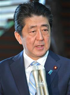新体制で臨む意気込みを語る安倍晋三首相＝４日午前、首相官邸（斎藤良雄撮影）