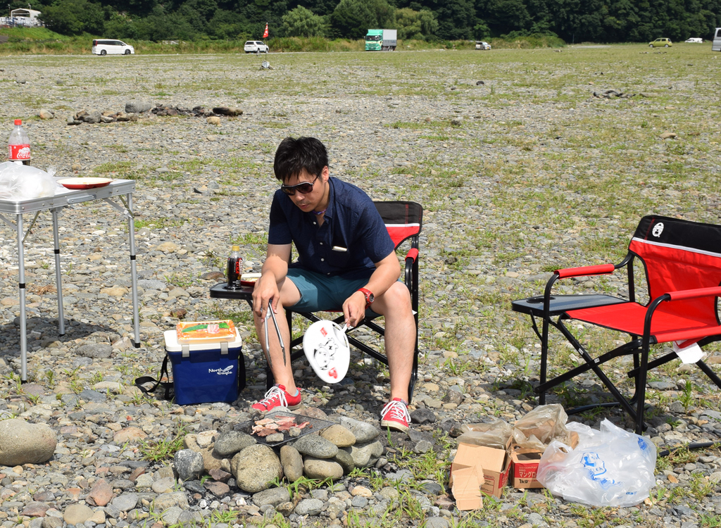 杉渕の“ご褒美”を準備する筆者（撮影：杉渕敦）