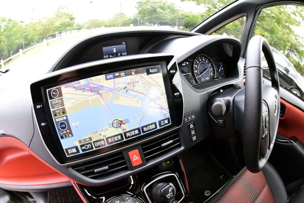 大型ワイドディスプレイはとても見やすかった