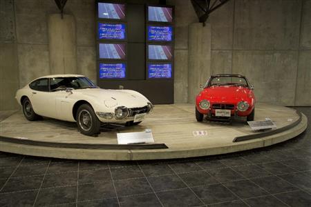 こちらは常設展示のスペース。「ヨタハチ」ことＳ８００と並んで展示されている。トヨタ博物館２０００ＧＴ特別展