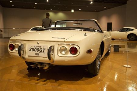 ２週間で作ったとは信じられない完成度のリアビュー。トヨタ博物館２０００ＧＴ特別展