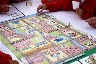 明石高専防災団が作成したすごろく型防災ゲーム「ＲＥＳＱ」