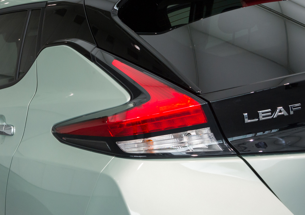 日産新型「リーフ」のリヤコンビランプ