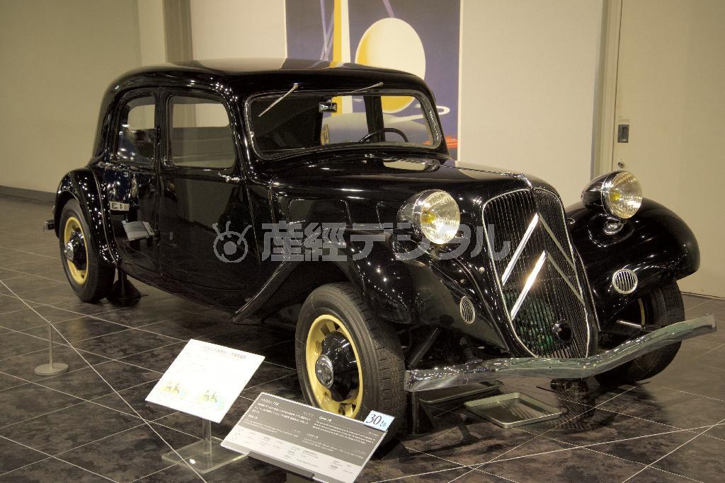 シトロエン・１１Ｂ（１９３７年・仏）。トヨタ博物館