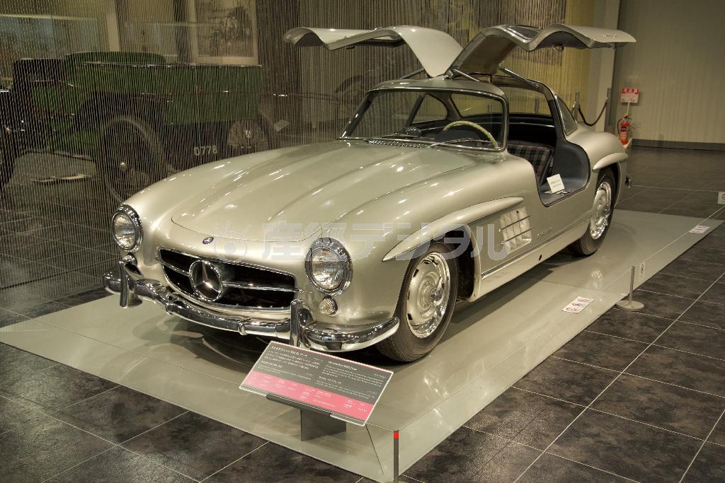 メルセデスベンツ・３００ＳＬクーペ（１９５５年・独）。トヨタ博物館