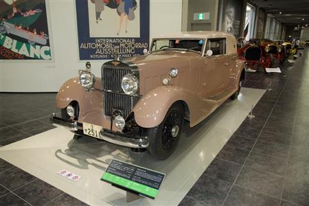 佐賀の鍋島家当主、鍋島直泰氏がシャシーで購入し自らボディーをデザイン、日本の職人に製作・架装させた珍しい一台。イスパノスイザ・Ｋ６（１９３５年・仏）。トヨタ博物館