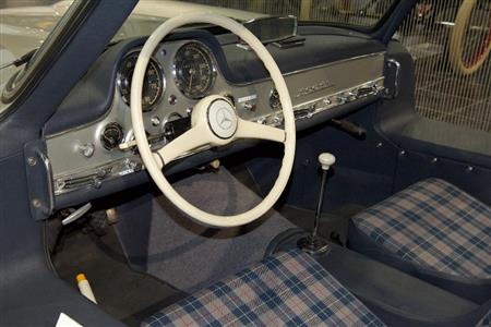 メルセデスベンツ・３００ＳＬクーペ（１９５５年・独）。トヨタ博物館