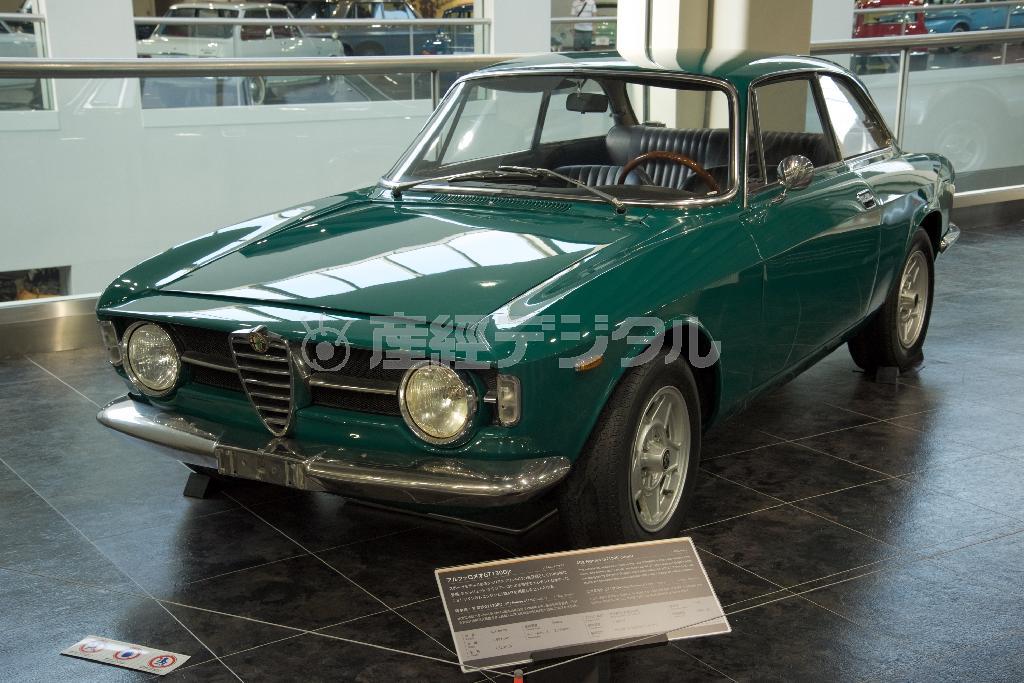 アルファロメオ・ＧＴ１３００ジュニア（１９６８年・伊）。トヨタ博物館
