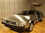 大トリはデロリアン・ＤＭＣ－１２（１９８１年・米）。ジウジアーロのデザインした樹脂ボディと、それを覆うヘアライン加工のステンレスが生む独特の質感の組み合わせは、３０年以上経た今でもなお未来的。言うまでもなく、タイムマシン機能は映画の中だけのオプションである。トヨタ博物館