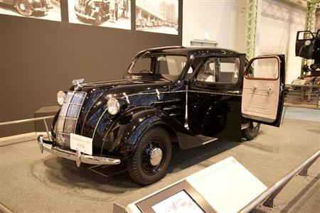 完成したＡＡ型乗用車。この頃はまだ「トヨダ」だった。トヨタ産業技術記念館
