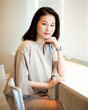 ＭＳＤ執行役員経営戦略部門統括中島理恵●２０００年東京大学法学部卒業後、トヨタ自動車入社。０８年ボストン・コンサルティング・グループに転職。プロジェクトリーダーとして多様な業界の案件を担当し、１１年、ＭＳＤへ。経営戦略部門、営業本部マーケティング本部を経て１６年より執行役員