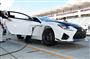レクサスの「ＲＣ Ｆ ＧＴコンセプト」はエアジャッキを搭載。圧縮窒素を入れて持ち上げる