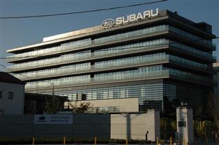 無資格検査が発覚したSUBARU群馬製作所本工場=27日、太田市スバル町(平田浩一撮影) 無資格検査が発覚したSUBARU群馬製作所本工場=27日、太田市スバル町(平田浩一撮影)