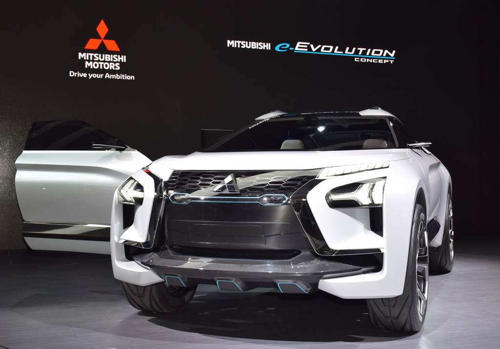 三菱のｅ－ＥＶＯＬＵＴＩＯＮコンセプト