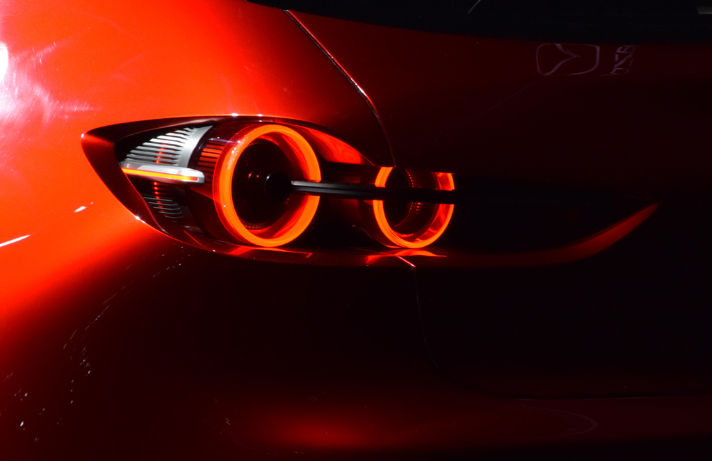 マツダの次世代コンパクトハッチバック、魁ＣＯＮＣＥＰＴ