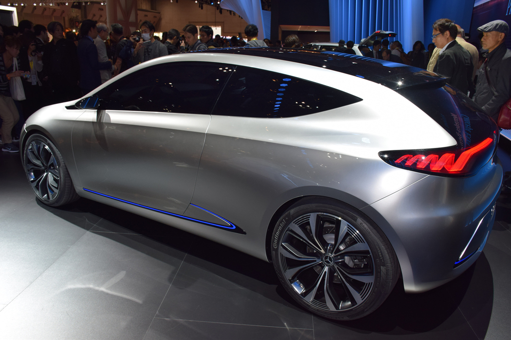 メルセデス・ベンツのコンセプトＥＱＡ