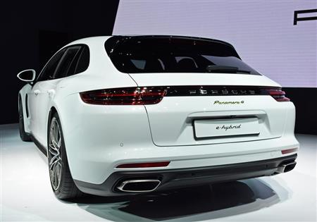 ポルシェのパナメーラ４ｅ－ｈｙｂｒｉｄ