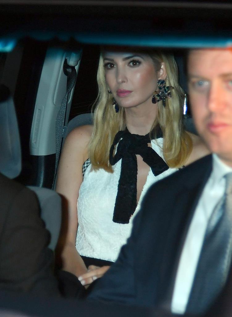 料亭を訪れたトランプ米大統領の長女、イバンカ大統領補佐官＝２日午後、東京都港区（納冨康撮影）