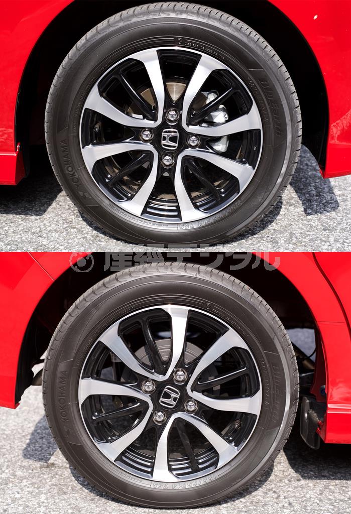タイヤサイズは前後とも１５５／６５Ｒ１４。上が前輪、下が後輪。純正アルミホイールは実サイズよりタイヤが大きく見えるデザインなのがうれしい。ホンダ・Ｎ－ＢＯＸカスタム