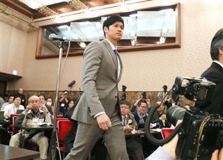 米大リーグ挑戦を表明したプロ野球日本ハムの大谷翔平選手＝１１日、東京・内幸町の日本記者クラブ
