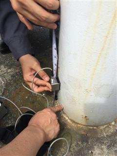 非破壊検査機器によるポールサインの劣化状況探査