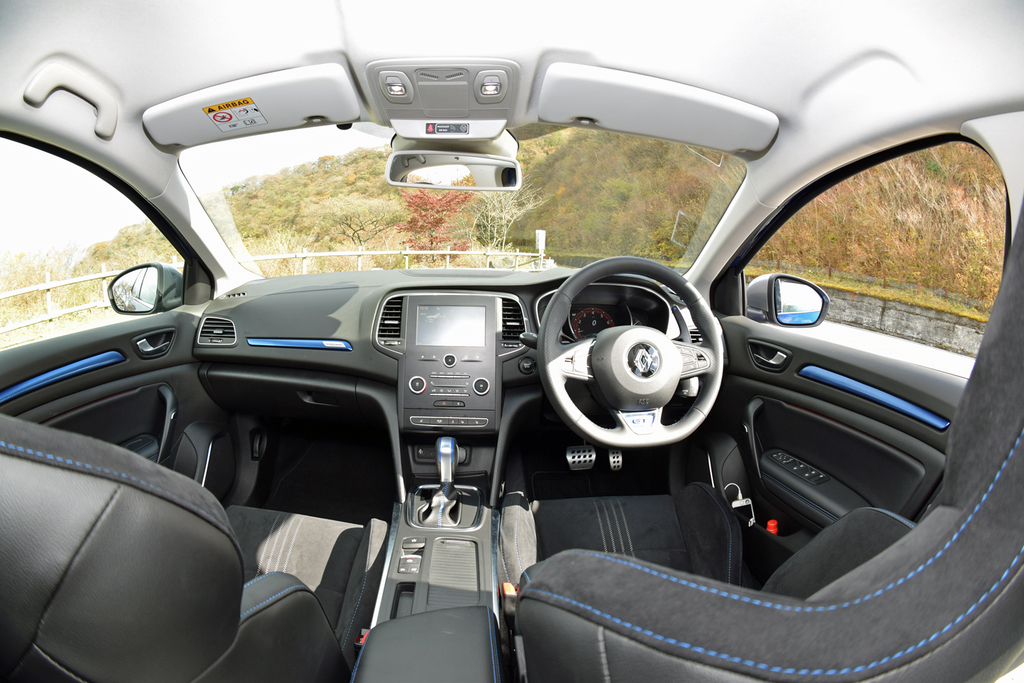 日本人が手掛けたメガーヌＧＴのインテリア