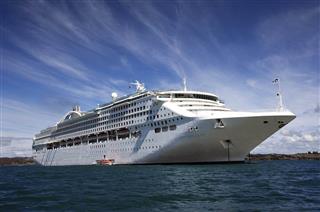 JTB販売の日本発着の世界一周クルーズ用にチャーターされる米プリンセス・クルーズ社の豪華客船サン・プリンセス JTB販売の日本発着の世界一周クルーズ用にチャーターされる米プリンセス・クルーズ社の豪華客船サン・プリンセス