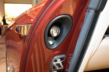 ドアを開けると何かが格納されていた。答えは次の写真でどうぞ！