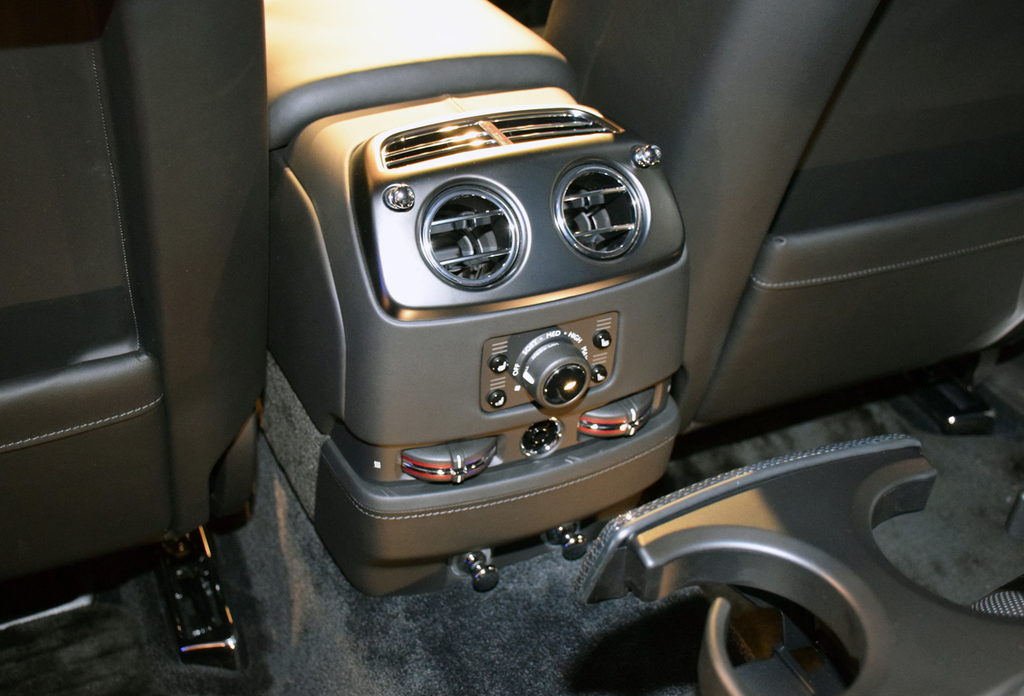 後席用のエアアウトレット