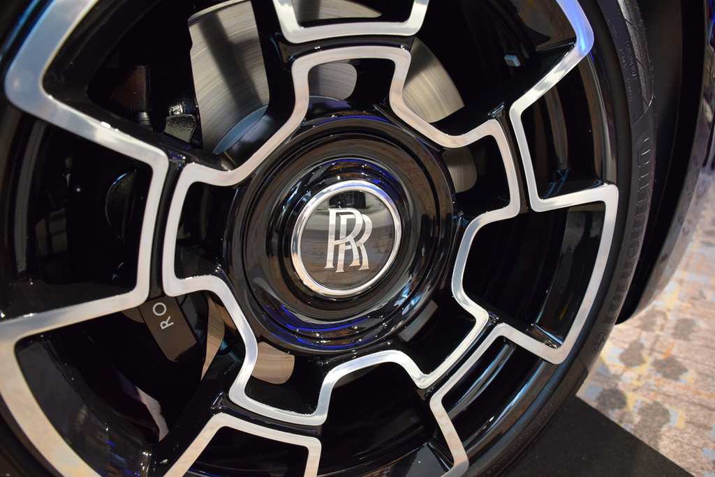 ブラック・バッジモデル専用のホイール