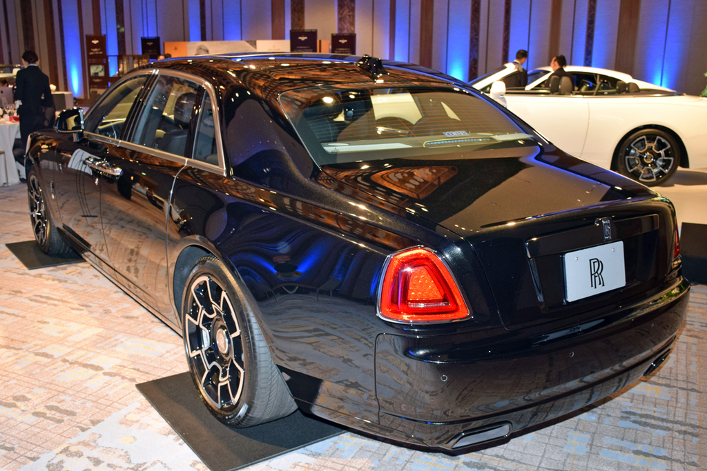 ロールス・ロイス「ゴースト」（ブラック・バッジモデル）
