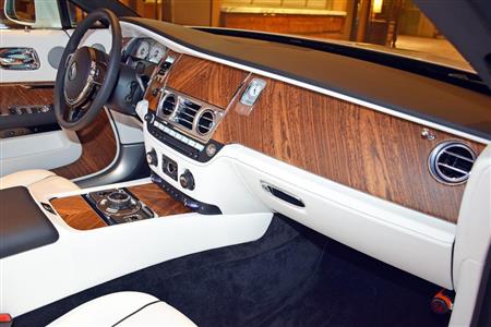 練達の職人が仕上げたインテリア