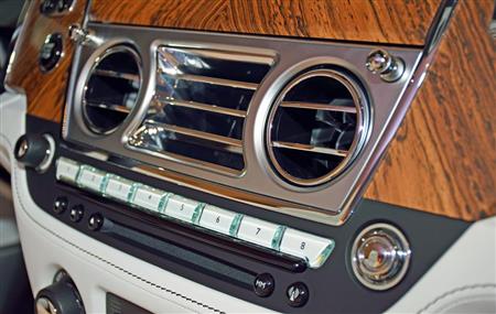 高級感が漂うインパネ周り