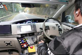 国交省が始めた自動運転サービスの実験＝４日、徳島県三好市