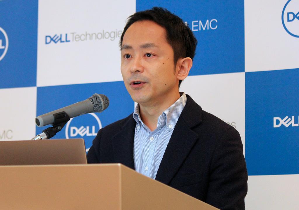 「UP3218K」のプレゼンテーションを行ったキム・サンウ氏