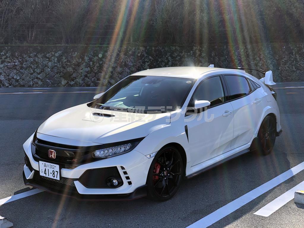 後光が…ｉＰｈｏｎｅで偶然撮れた１枚。ホンダ・シビックＴＹＰＥＲ