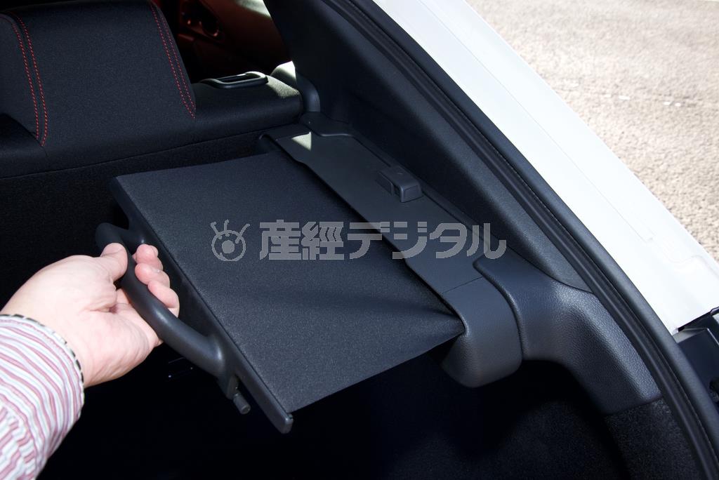 ハッチバックを乗り継いできた人ならこの便利さはわかるはず。グッドデザイン！ホンダ・シビックＴＹＰＥＲ