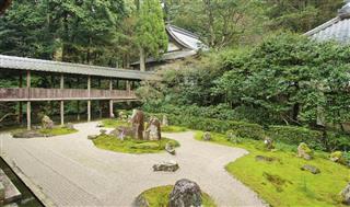 遠江・井伊谷から分寺された彦根龍潭寺の庭園＝滋賀県彦根市