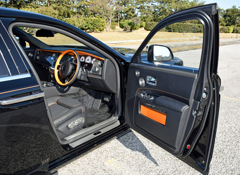 ゴージャスな運転席周り