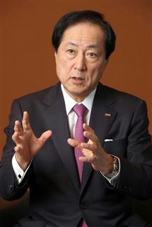 インタビューに答えるみずほフィナンシャルグループの佐藤康博社長