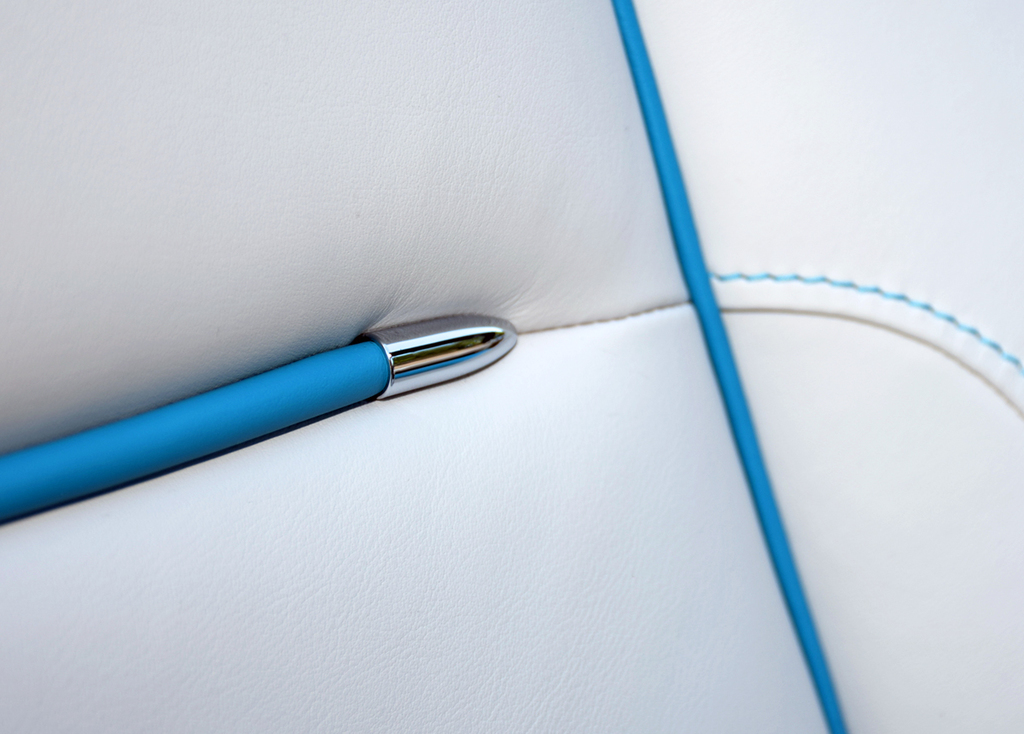 シートに施したパイピングもオプション