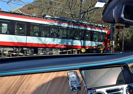 小涌谷の踏切と箱根登山鉄道