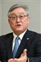 インタビューに応じる日立製作所の東原敏昭社長（寺河内美奈撮影）