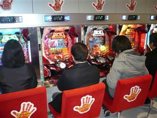 パチンコは、ループに寄るゲーム性が魅力のアントニオ猪木シリーズ最新作