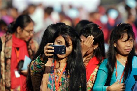 バングラ、３月から４Ｇ携帯スタート　入札に５社申し込み