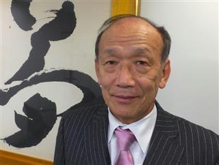 よしだ・よしはる１９７０年日大法卒。７６年弁理士登録、８０年吉田国際特許事務所開業。中小企業大学校講師、日本弁理士会副会長等を務める。著書に「中堅中小企業向け特許管理業務完全マニュアル」など。７０歳。北海道出身。