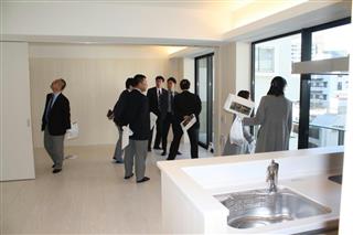 専門学校をリファイニング建築した賃貸マンション=1日、東京都千代田区 専門学校をリファイニング建築した賃貸マンション=1日、東京都千代田区